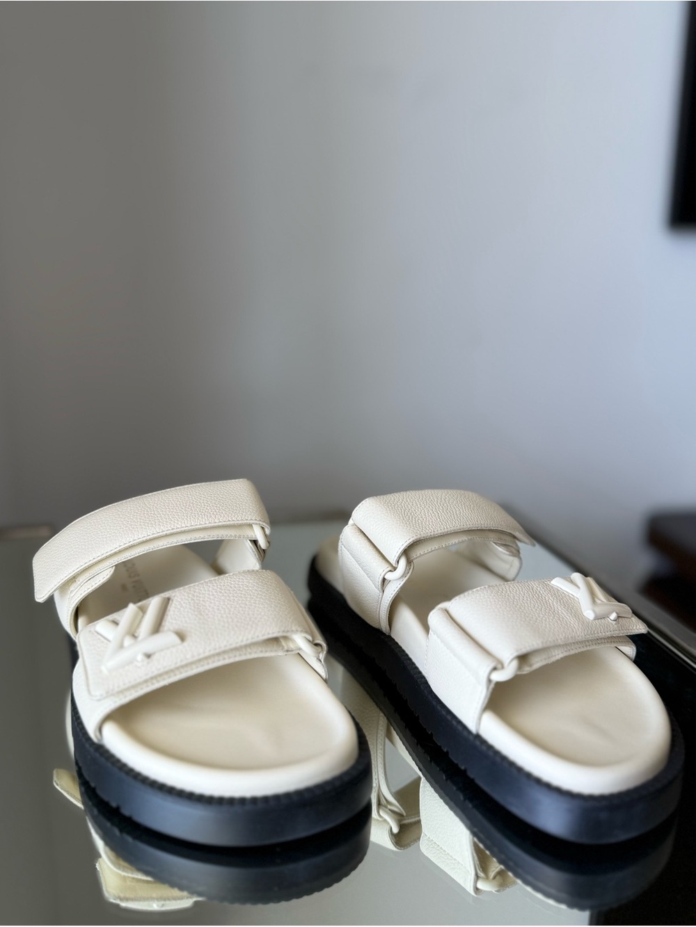New Louis Vuitton LV Sunset Flat Comfort Sandal 37.5 - Picture 4 of 8